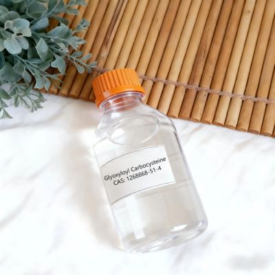 Tratamiento de queratina líquida con glioxiloil carbocisteína para mejorar la textura y manejabilidad del cabello